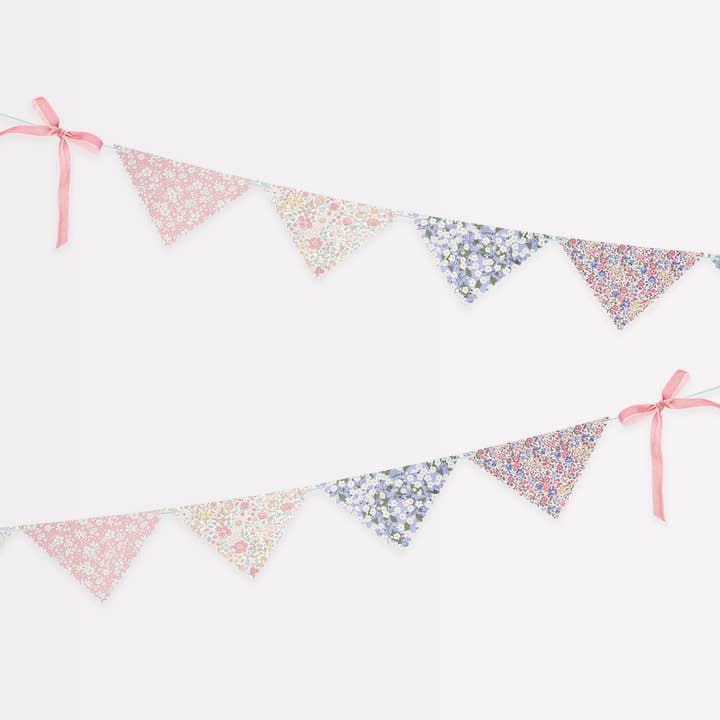 Meri Meri X Liberty Scallop Edge Garland
