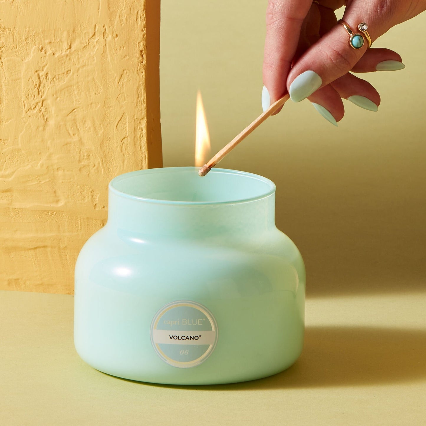 Capri Blue Volcano Candle - Aqua