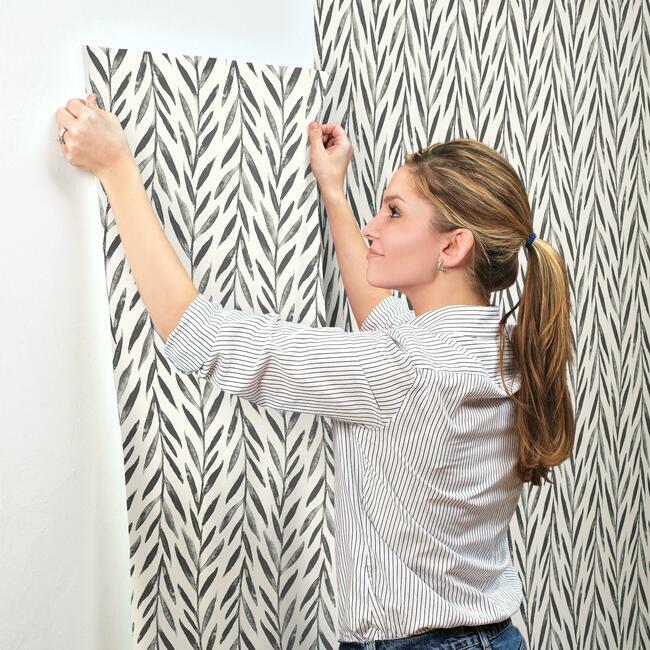 Magnolia Home Willow Wallpaper - Black