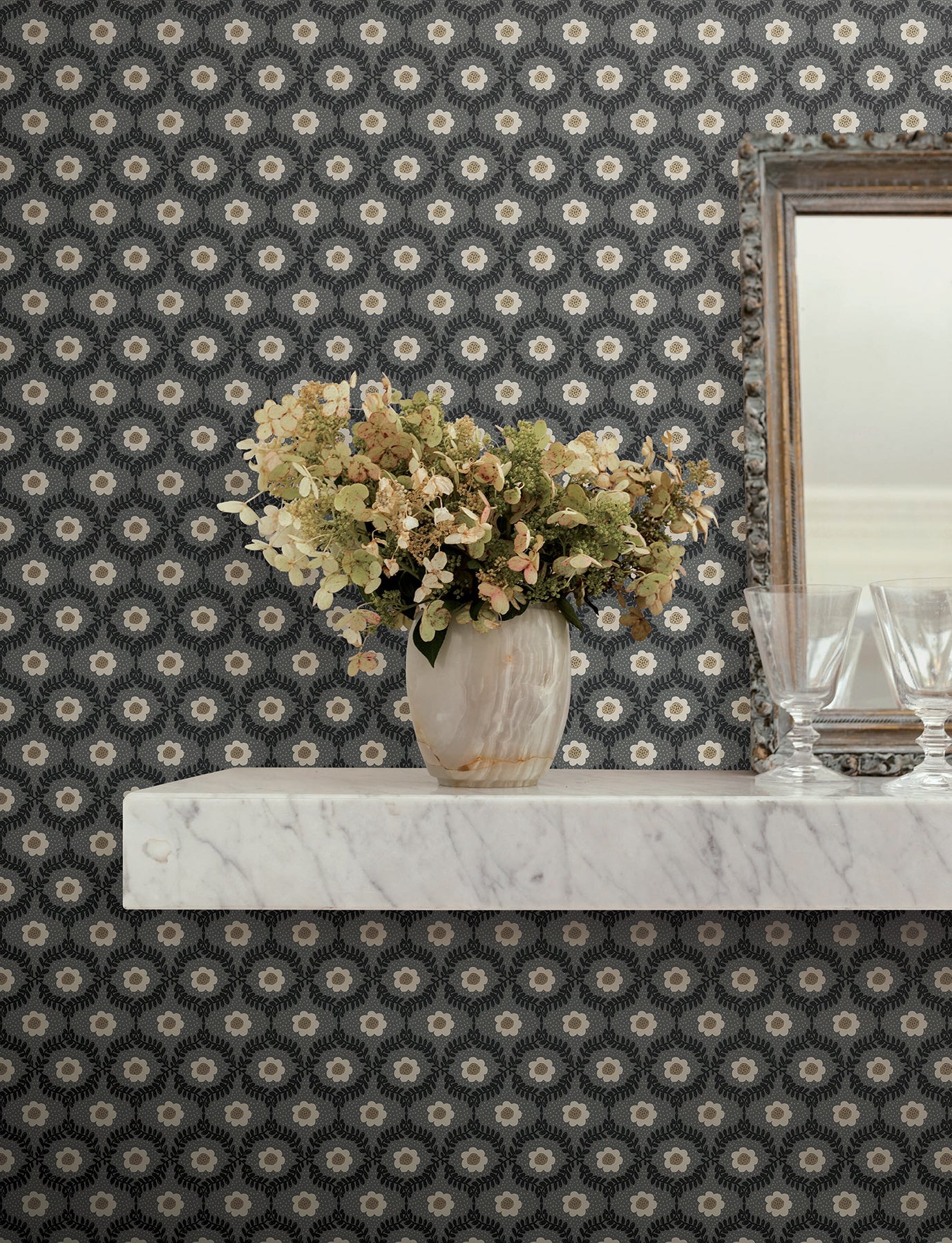 Rifle Paper Co Emma Wallpaper - Black