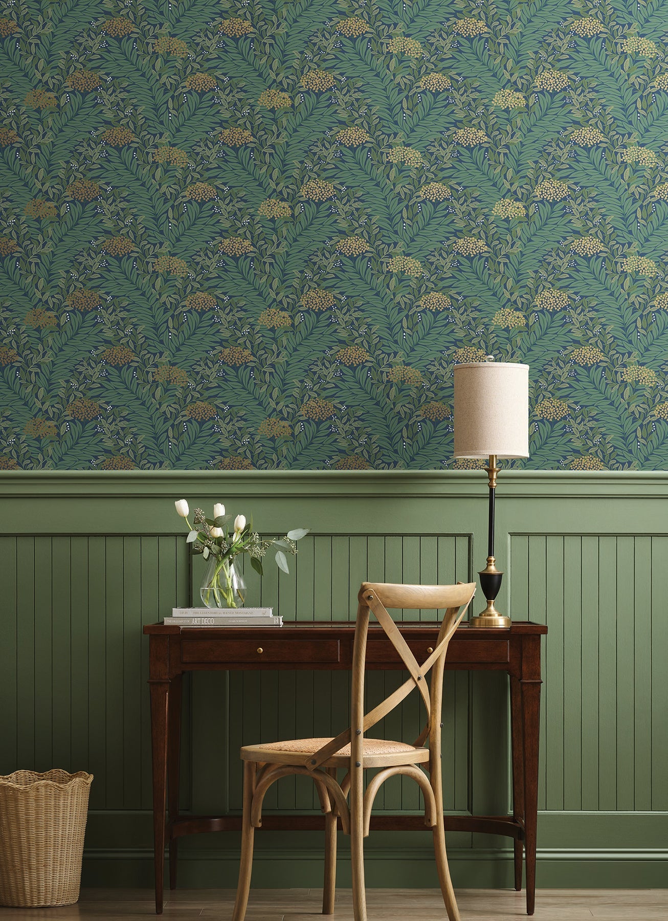 Rifle Paper Co Highgrove Wallpaper - Navy