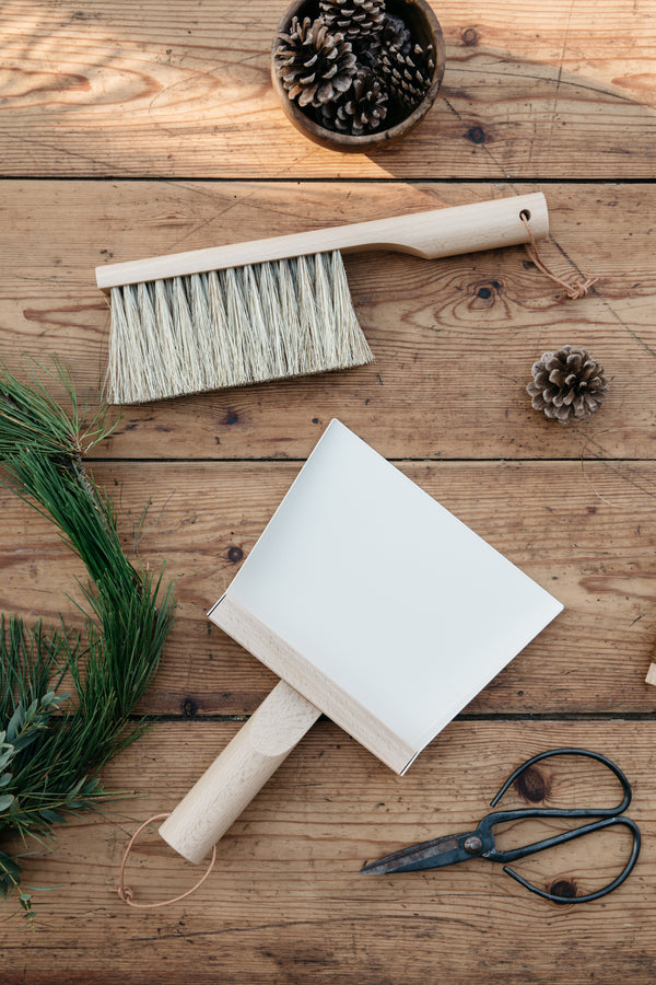 Mr. and Mrs. Clynk Dustpan & Natural Brush Gift Set