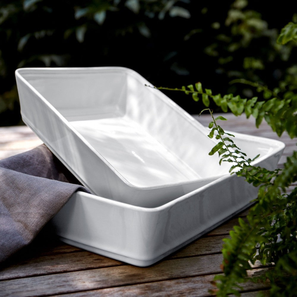 Friso 14 in Rectangular Baker - White