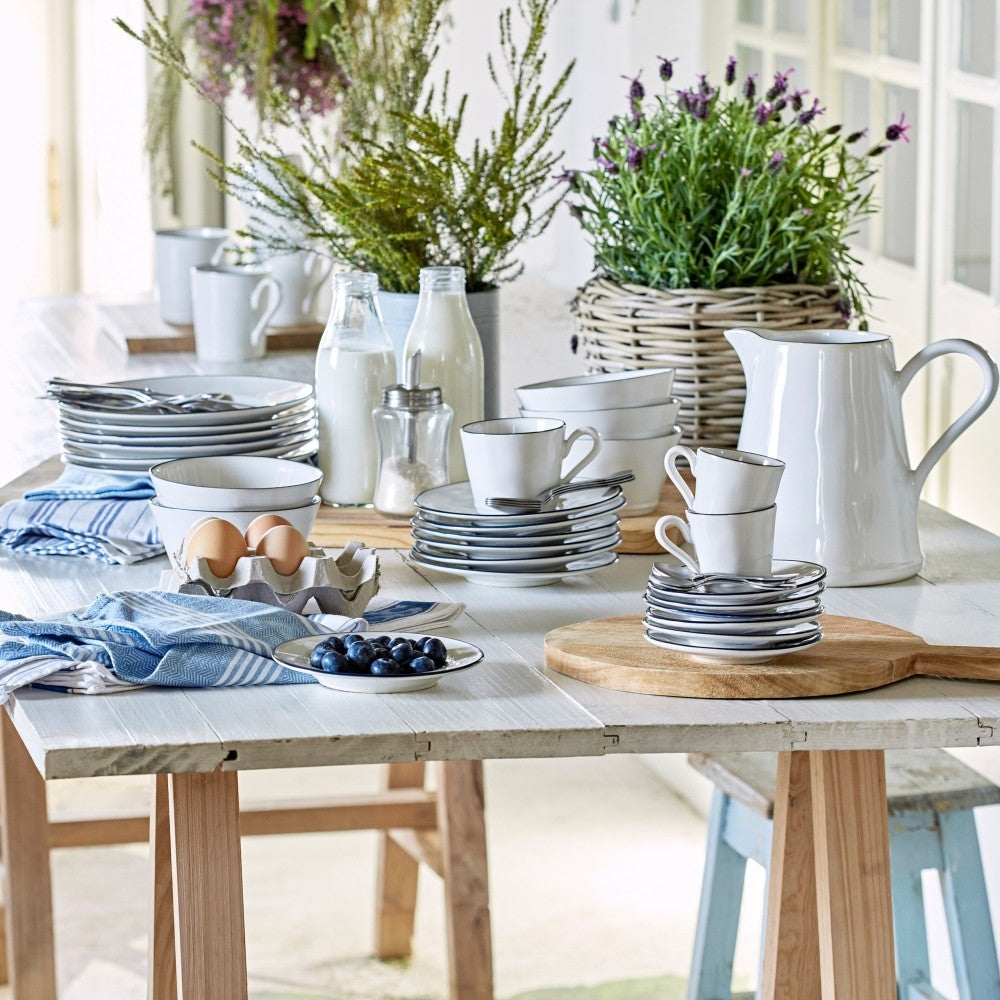 Beja Pitcher - White Blue