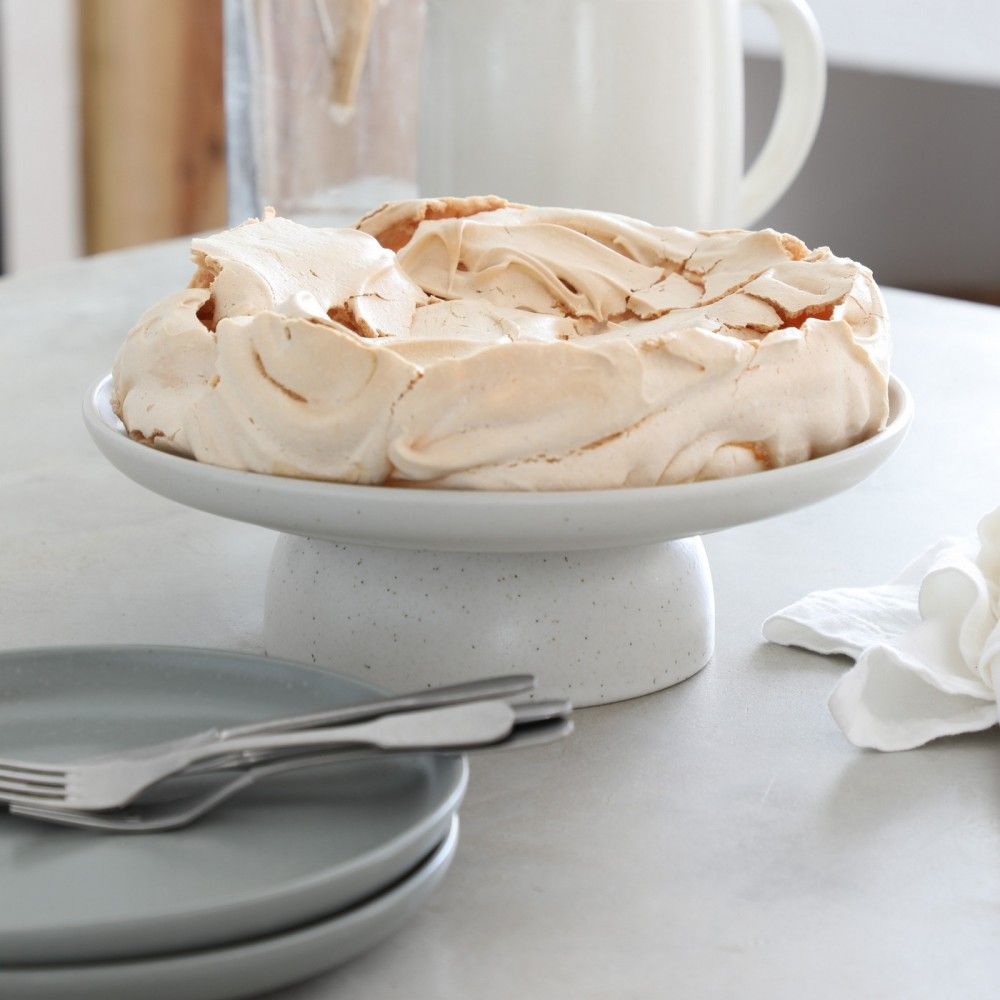 Pacifica Footed Plate - Vanilla