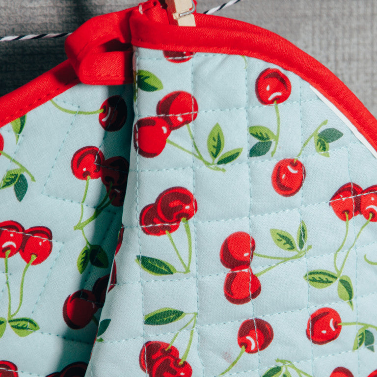 Pot Holder Oven Mitt Set - Cherries