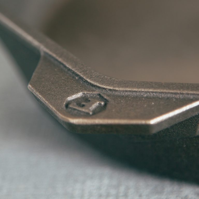 Finex 8 in Skillet with Lid