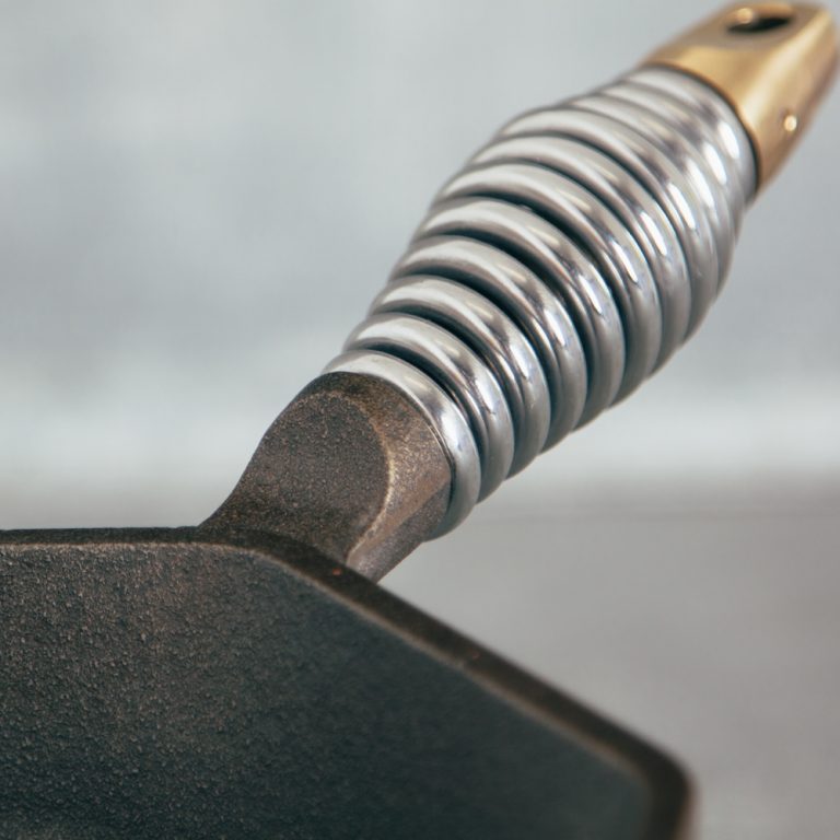 Finex 8 in Skillet with Lid