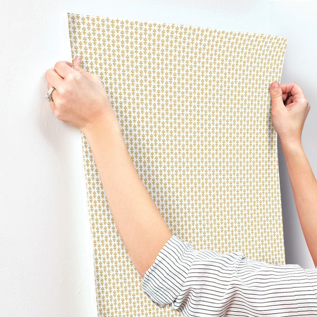 Rifle Paper Co Petal Wallpaper - White & Metallic Gold