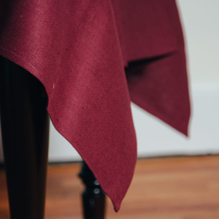 Lara Tablecloth - Cherry