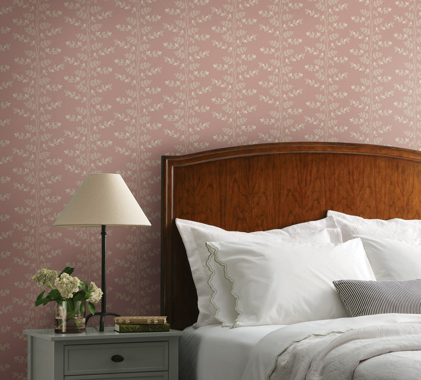 Rifle Paper Co Climbing Vine Wallpaper - Rose