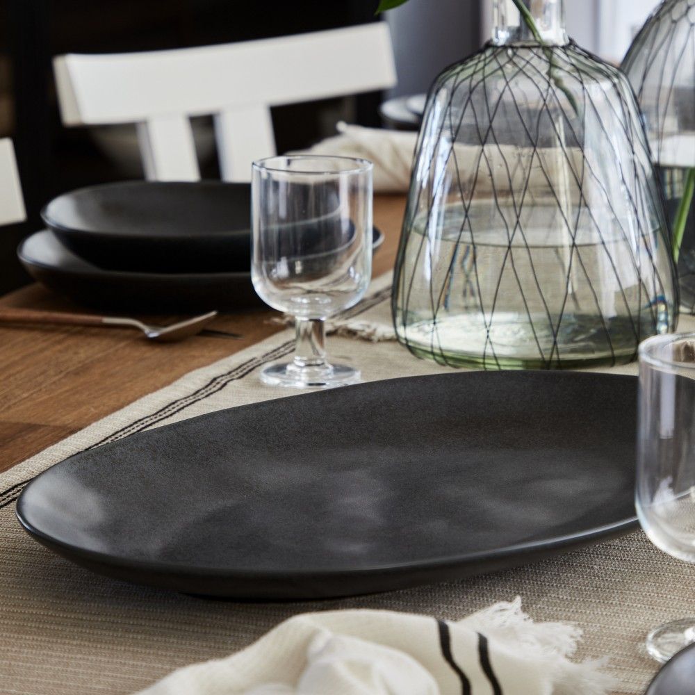 Livia Large Oval Platter - Matte Black