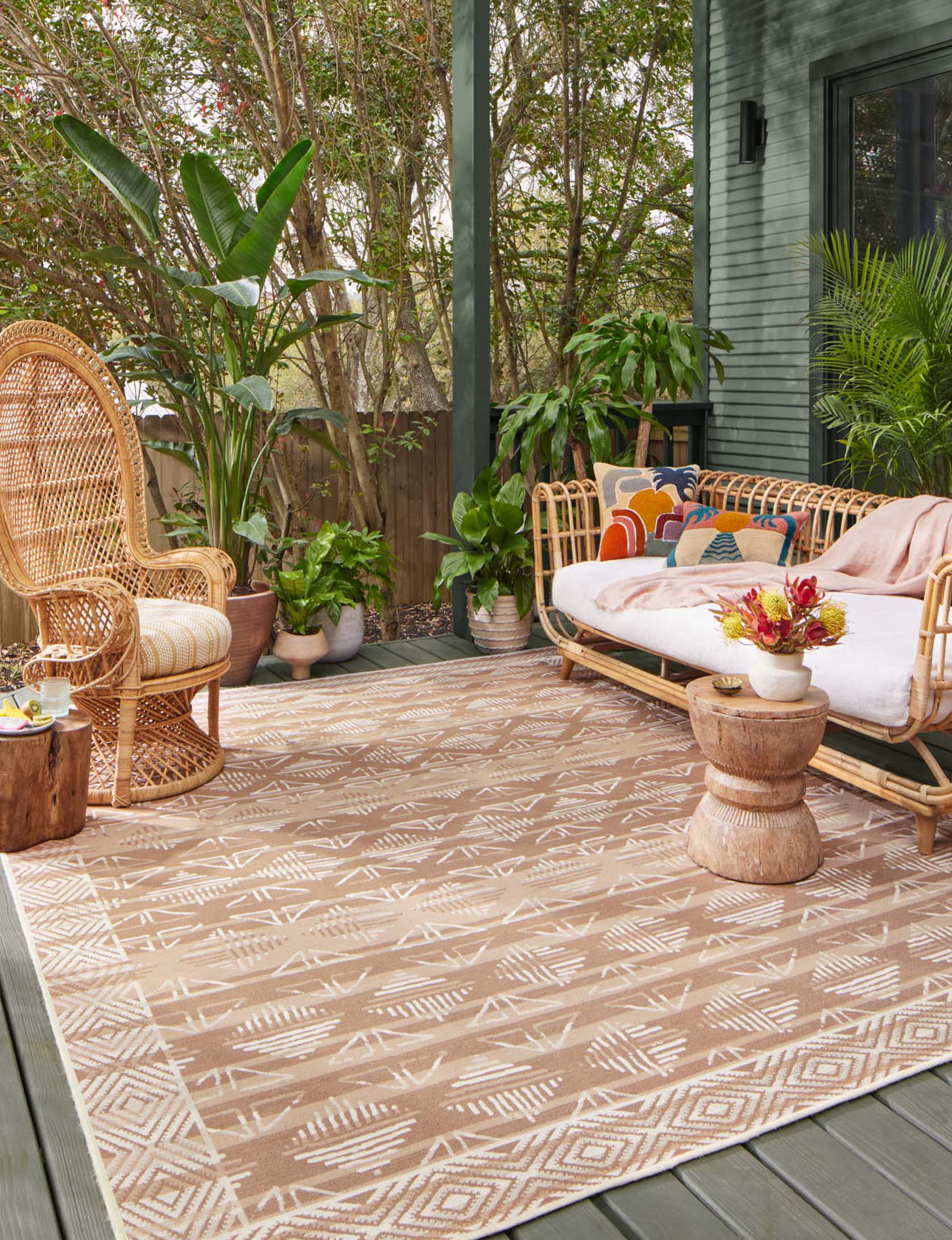 Outdoor rug store