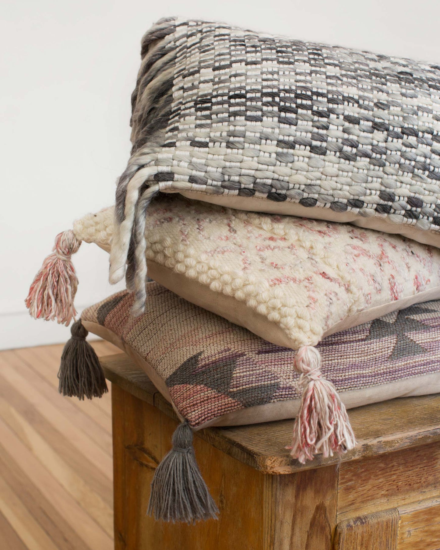 Justina Blakeney x Loloi Basketweave Pillow - Grey (Set of 2)